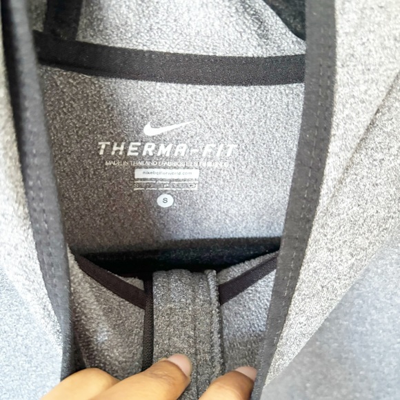 Nike Therma-Fit Grey Zip Front Hoodie Size Small - Picture 3 of 4